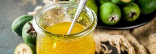 Sie sehen das Titelbild zum Beitrag mit dem Thema: Hausgemachte Feijoa-Marmelade